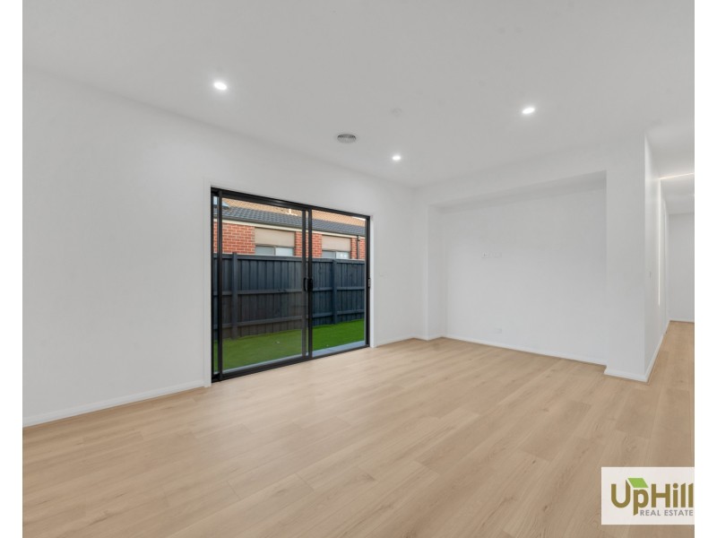 296 Rix Road, Officer VIC 3809