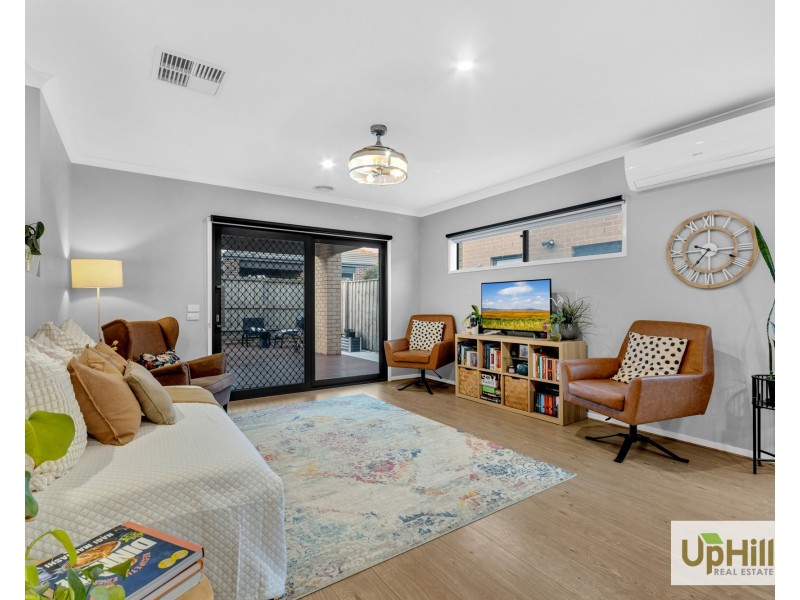 19 Ravenswood Avenue, Clyde VIC 3978