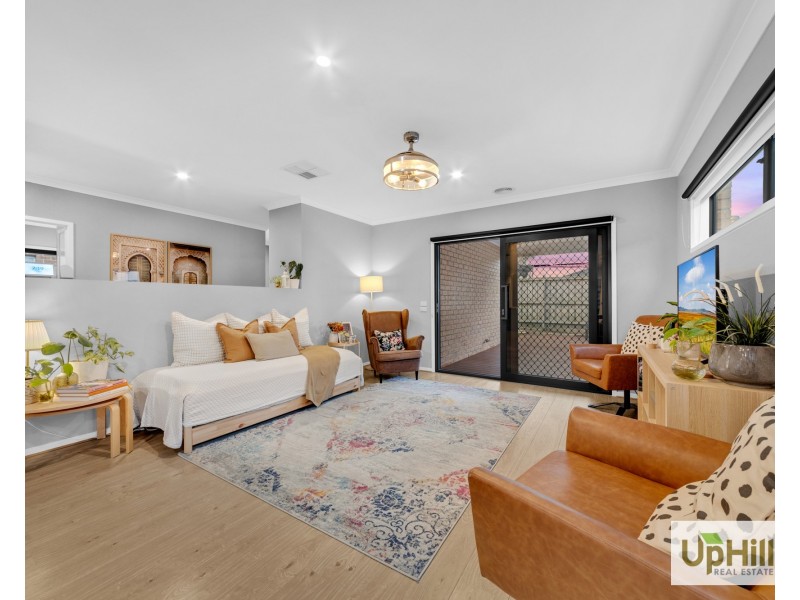 19 Ravenswood Avenue, Clyde VIC 3978