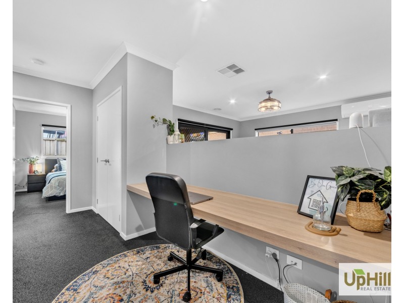 19 Ravenswood Avenue, Clyde VIC 3978