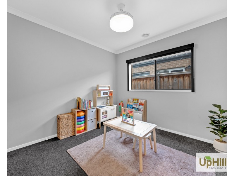 19 Ravenswood Avenue, Clyde VIC 3978