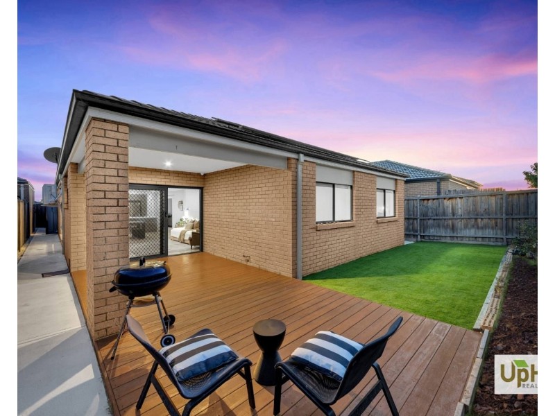 19 Ravenswood Avenue, Clyde VIC 3978