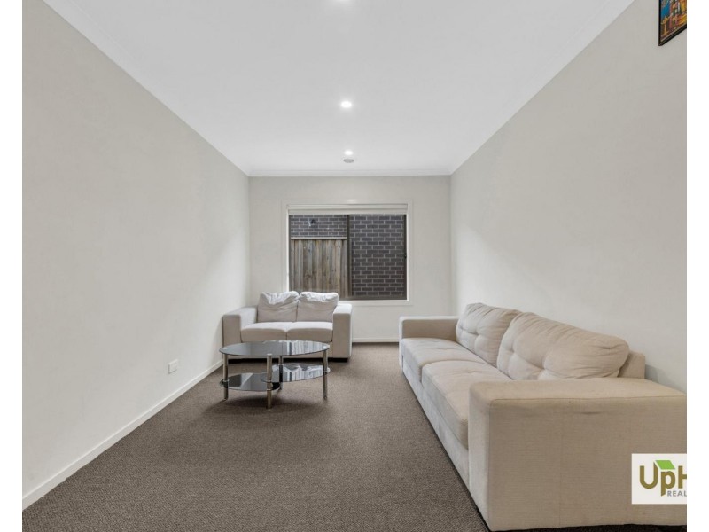 210 St Germain Boulevard, Clyde North VIC 3978