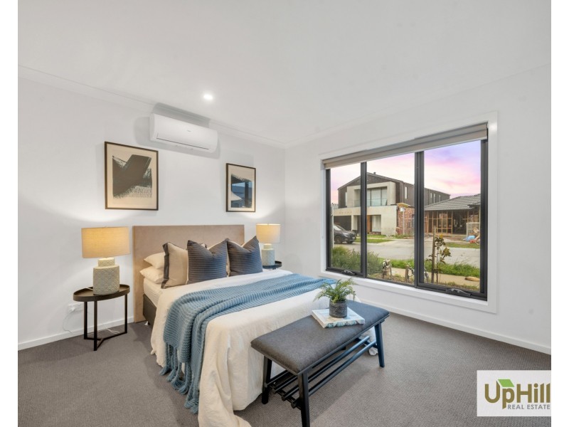 14 Greenfinch Drive, Clyde North VIC 3978