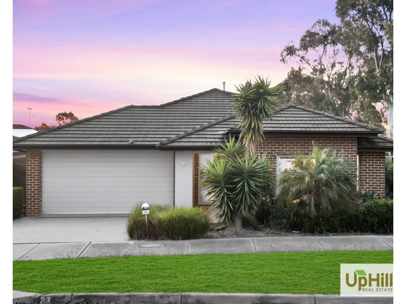 23 Hackney Circuit, Clyde North VIC 3978