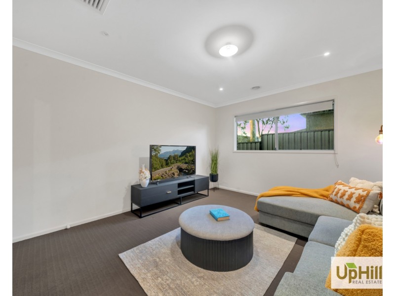 23 Hackney Circuit, Clyde North VIC 3978