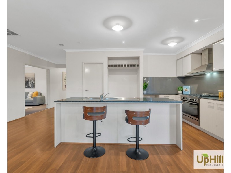 23 Hackney Circuit, Clyde North VIC 3978