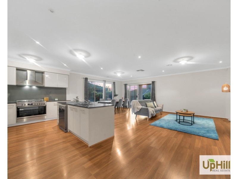 23 Hackney Circuit, Clyde North VIC 3978