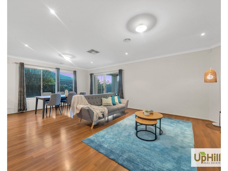 23 Hackney Circuit, Clyde North VIC 3978