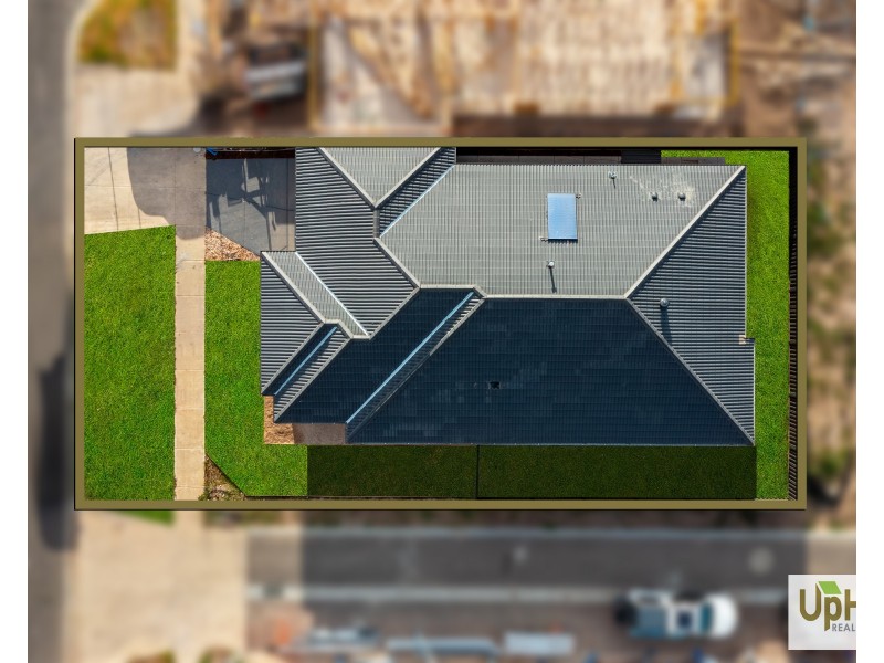 8 Eildon Avenue, Clyde VIC 3978