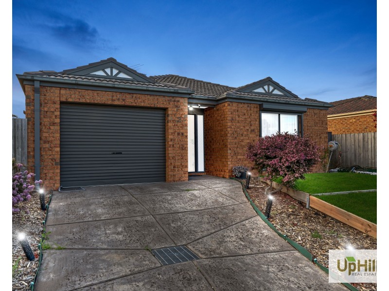27A Staunton Walk, Cranbourne East VIC 3977