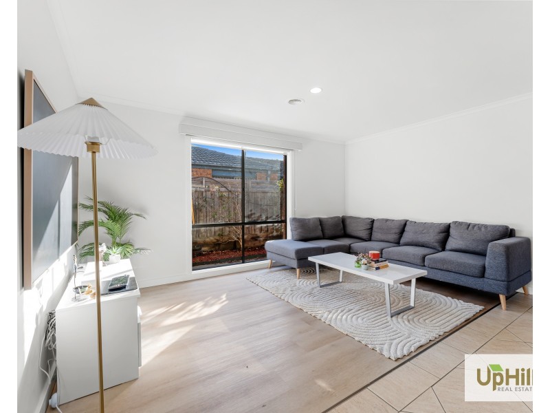 27A Staunton Walk, Cranbourne East VIC 3977
