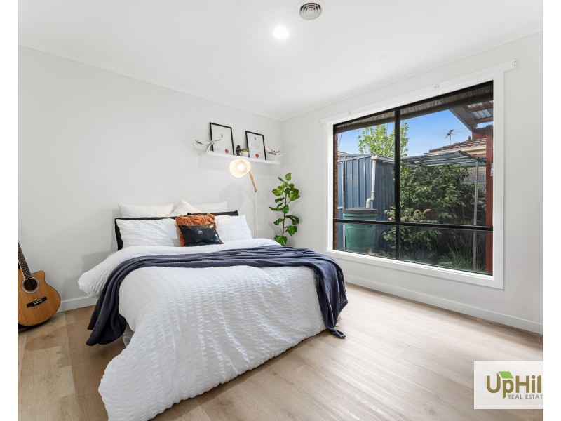 27A Staunton Walk, Cranbourne East VIC 3977