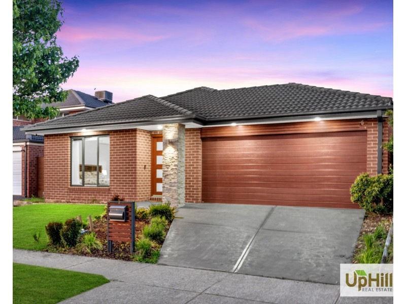 5 Paso Grove, Clyde North VIC 3978