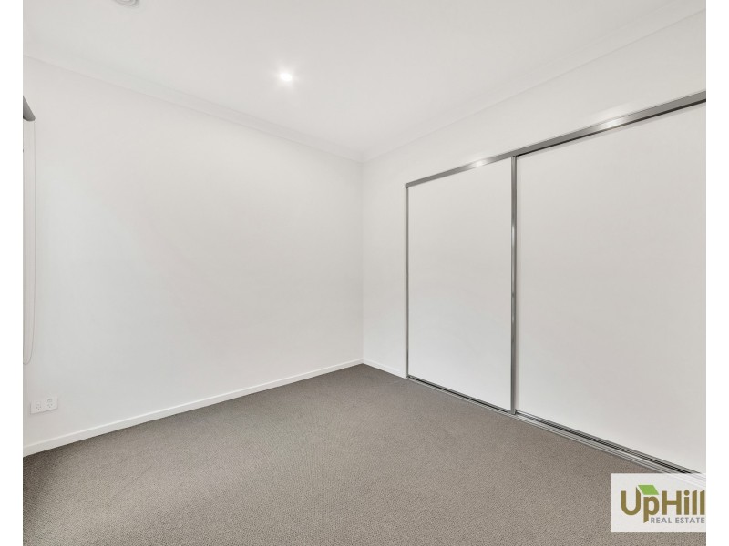 3 Lismac Avenue, Clyde North VIC 3978