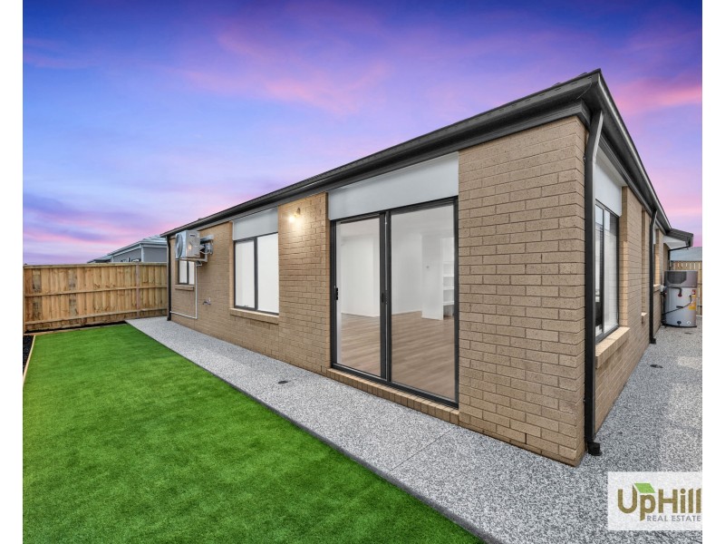 3 Lismac Avenue, Clyde North VIC 3978