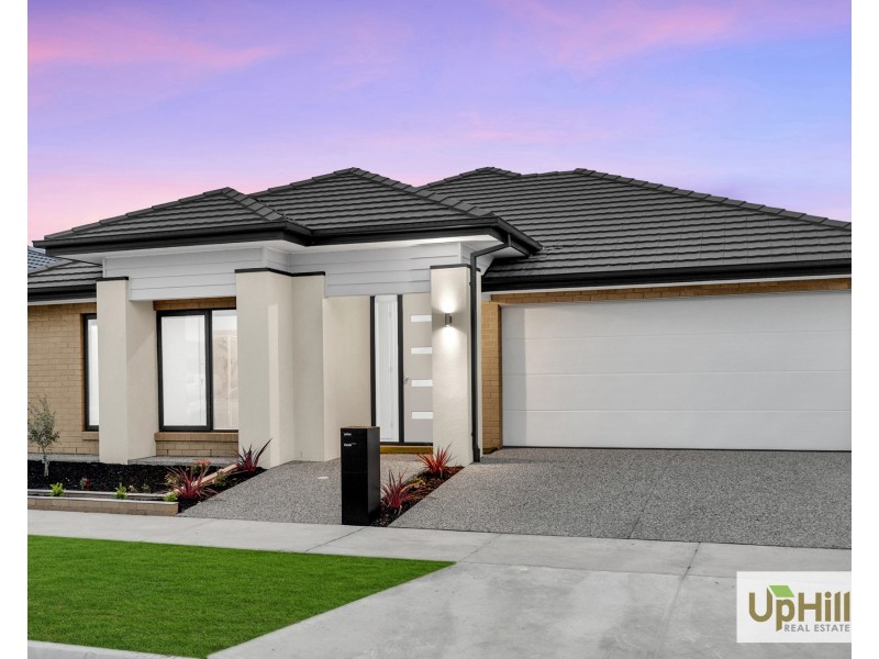 3 Lismac Avenue, Clyde North VIC 3978