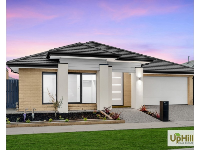 3 Lismac Avenue, Clyde North VIC 3978