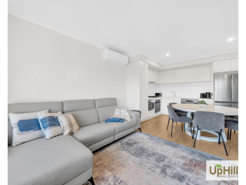 37 Parkrise Boulevard, Clyde North VIC 3978