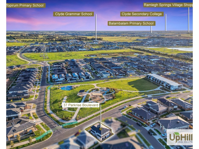 37 Parkrise Boulevard, Clyde North VIC 3978