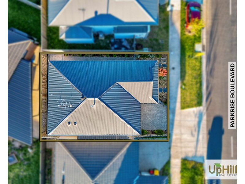 37 Parkrise Boulevard, Clyde North VIC 3978