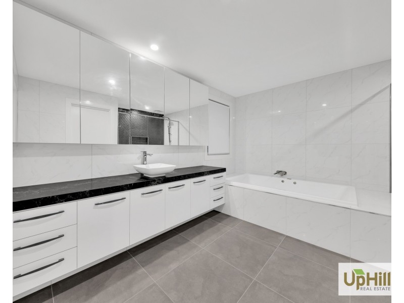 46 Salamanca Drive, Clyde North VIC 3978