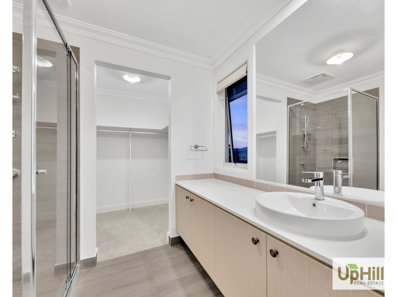 46 Salamanca Drive, Clyde North VIC 3978