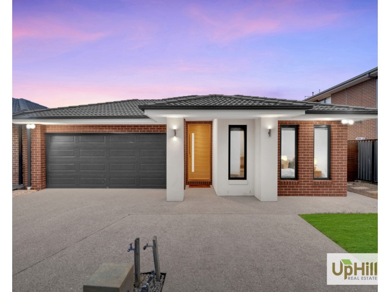 60 Calibre Circuit, Clyde North VIC 3978