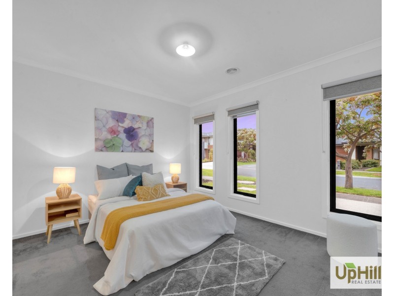 60 Calibre Circuit, Clyde North VIC 3978