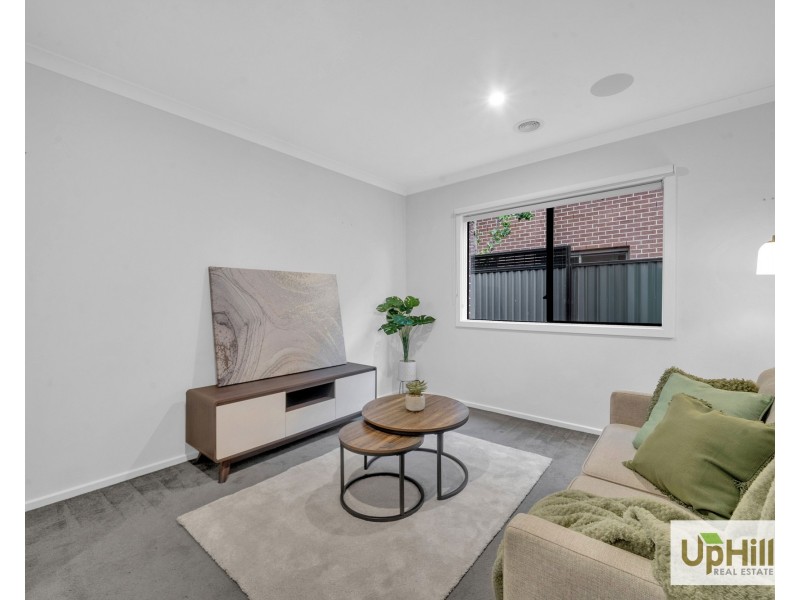 60 Calibre Circuit, Clyde North VIC 3978