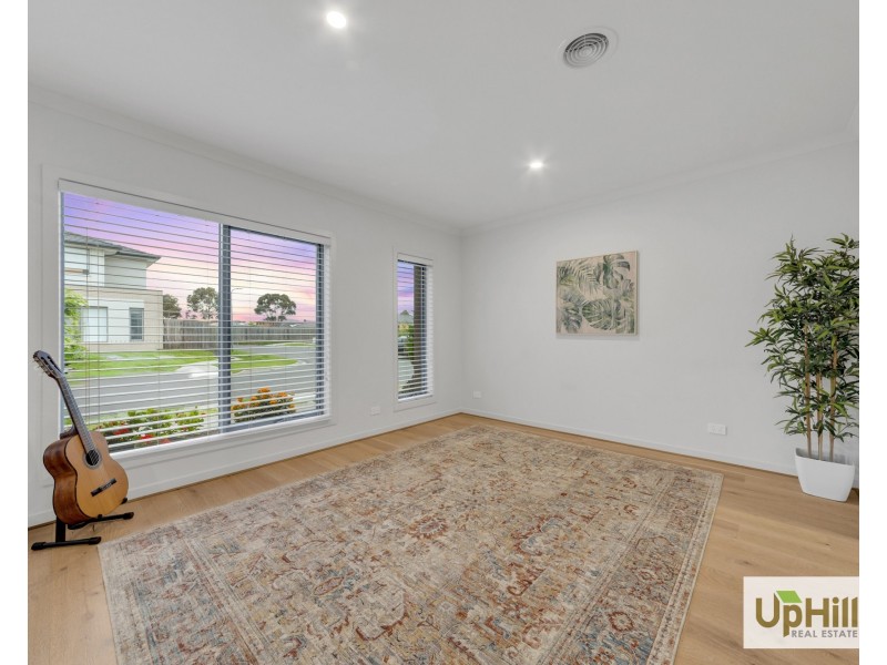 14 Madeira Drive, Clyde North VIC 3978