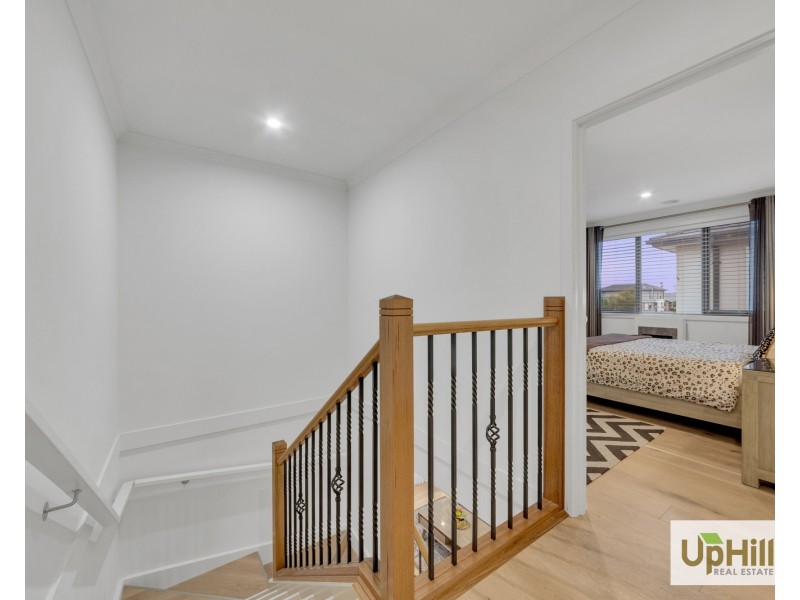 14 Madeira Drive, Clyde North VIC 3978