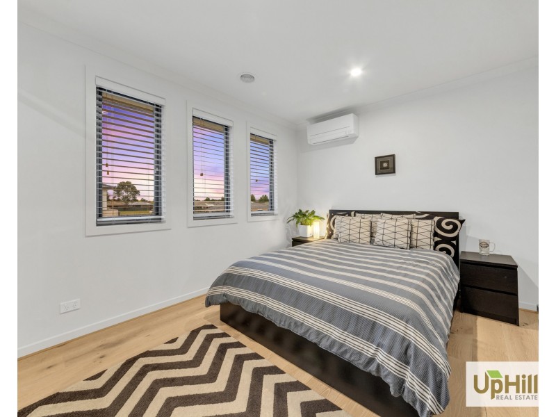 14 Madeira Drive, Clyde North VIC 3978