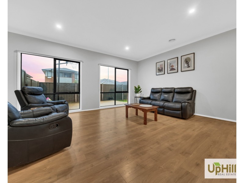 1 Byzantium Mews, Clyde North VIC 3978