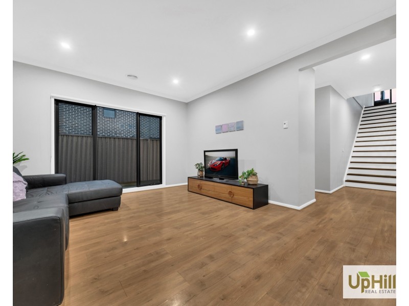 1 Byzantium Mews, Clyde North VIC 3978