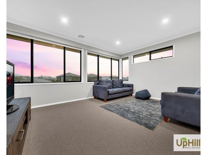 1 Byzantium Mews, Clyde North VIC 3978