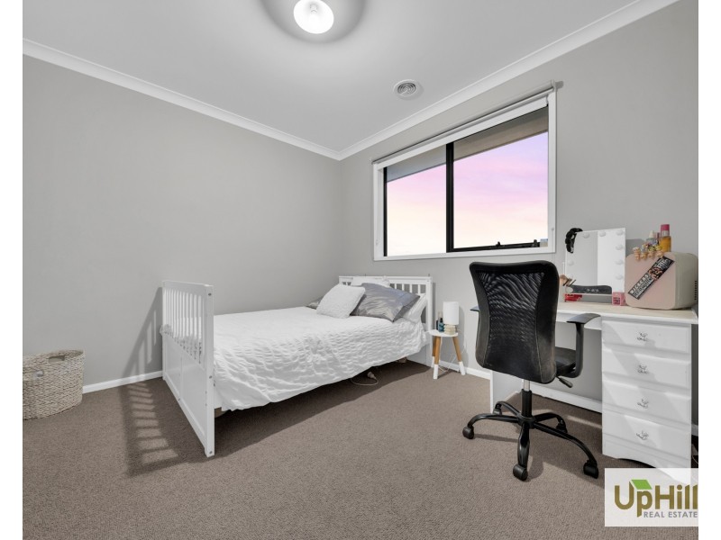 1 Byzantium Mews, Clyde North VIC 3978