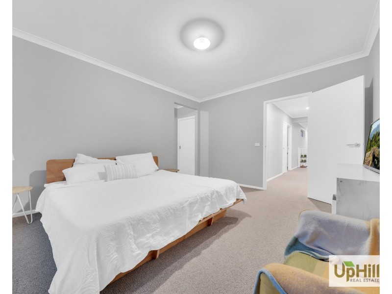 1 Byzantium Mews, Clyde North VIC 3978