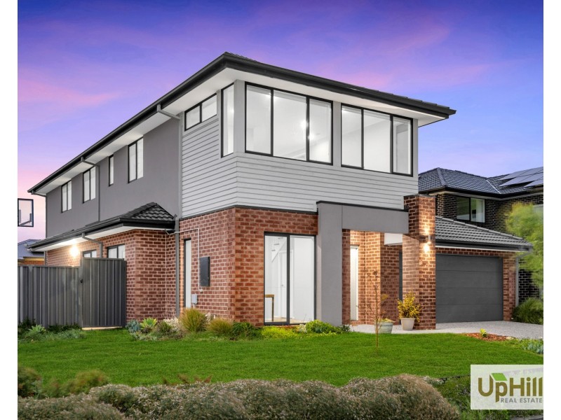 1 Byzantium Mews, Clyde North VIC 3978