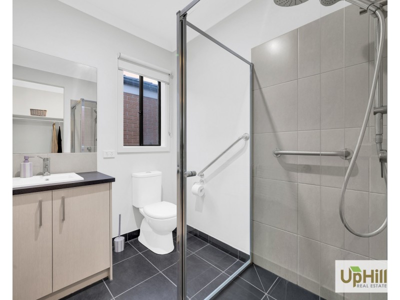 49 Elmtree Crescent, Clyde North VIC 3978