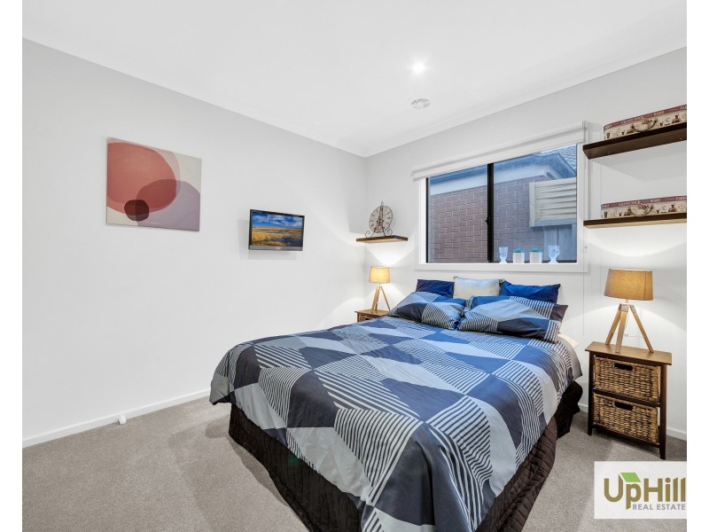 49 Elmtree Crescent, Clyde North VIC 3978