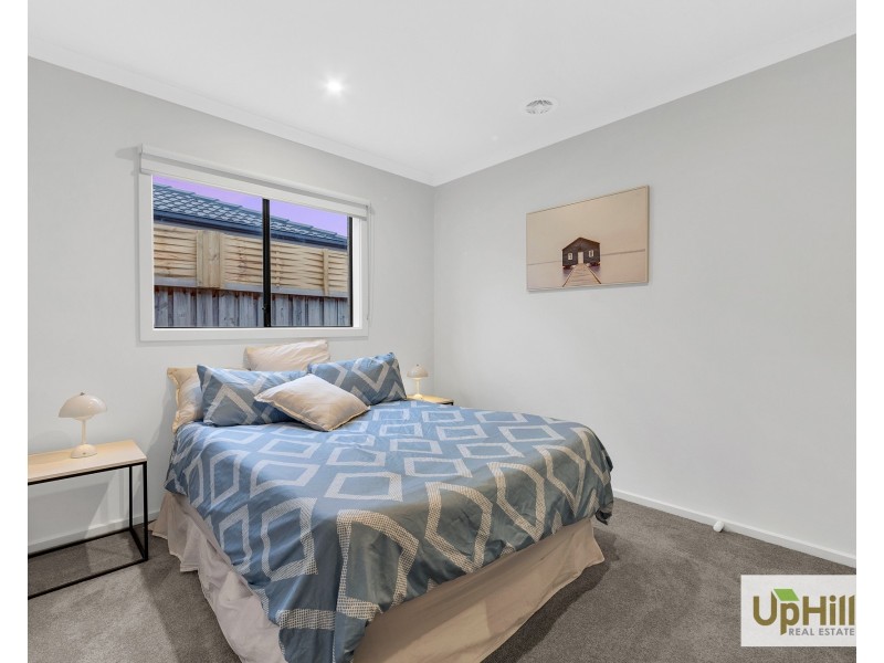 49 Elmtree Crescent, Clyde North VIC 3978