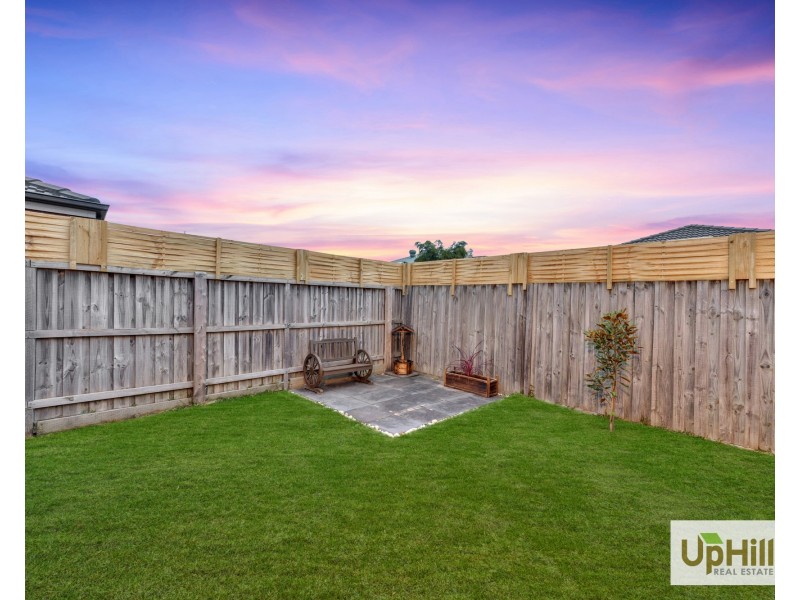 49 Elmtree Crescent, Clyde North VIC 3978