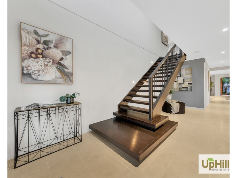 24 Compton Way, Clyde North VIC 3978