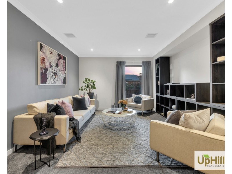 24 Compton Way, Clyde North VIC 3978