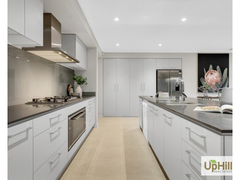 24 Compton Way, Clyde North VIC 3978