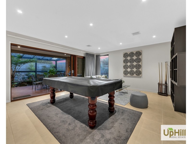 24 Compton Way, Clyde North VIC 3978