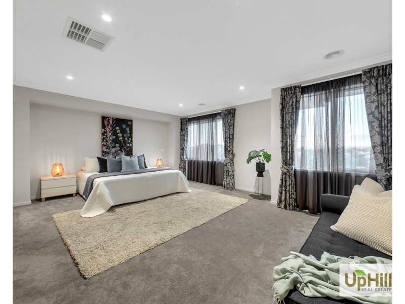 24 Compton Way, Clyde North VIC 3978