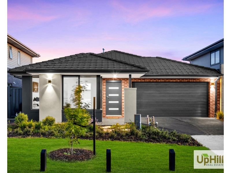 10 Creative Avenue, Clyde North VIC 3978
