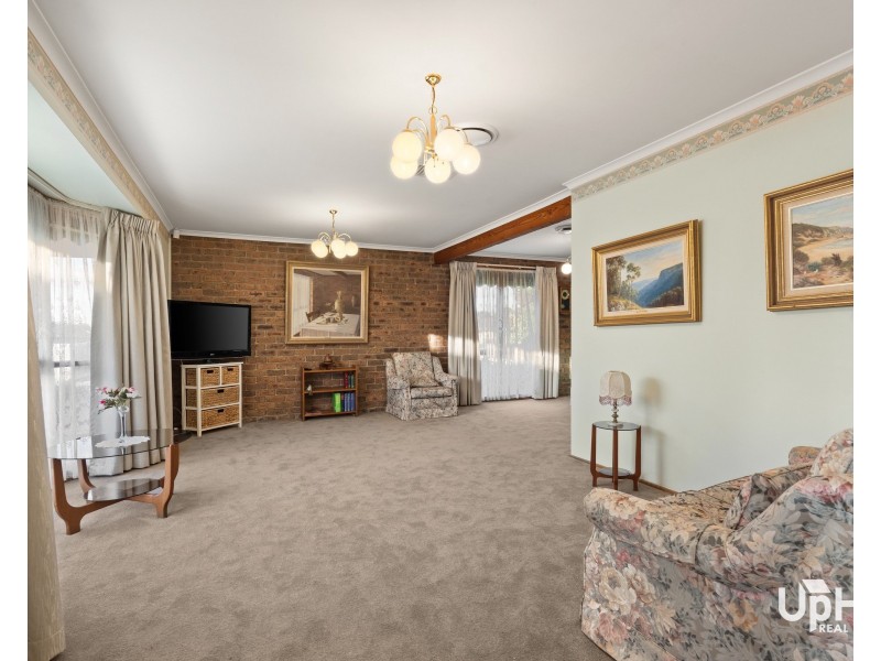 12 Princess Maria Place, Hampton Park VIC 3976